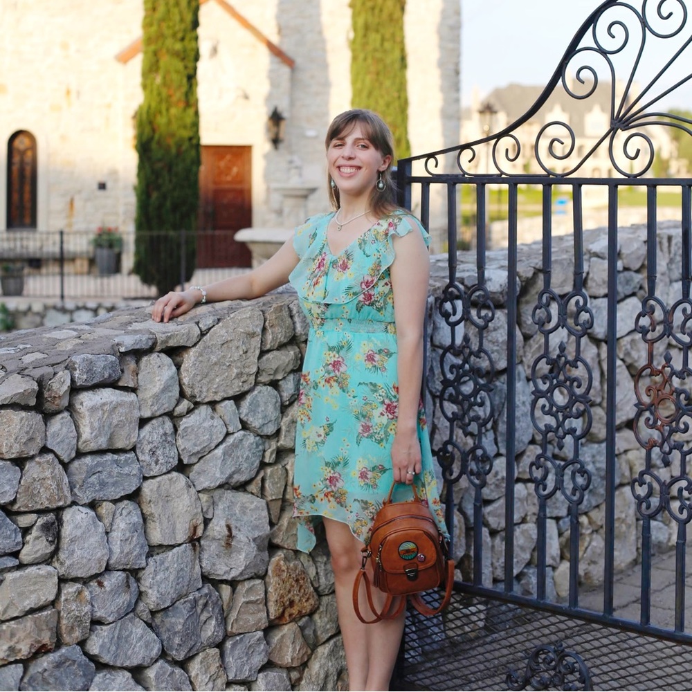 Meet your Posher, Alyssa